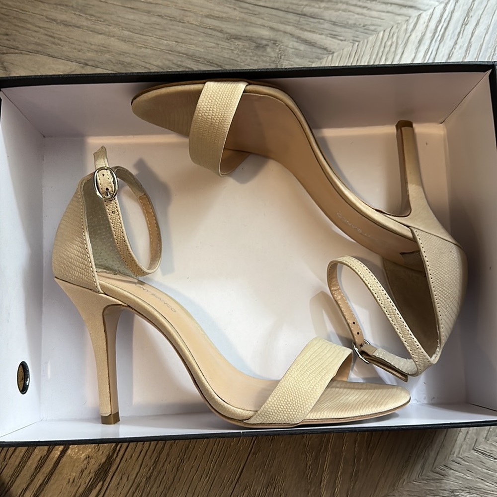 Tony Bianca Lovinia strappy heels size 8